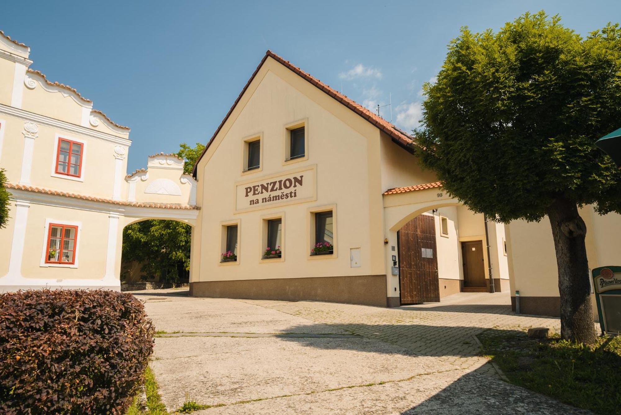 Penzion Sezemice Экстерьер фото